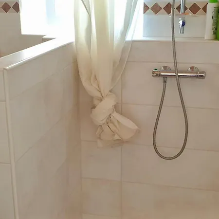 Maison De Charme Avec Terrasse Vue Sur Holiday home