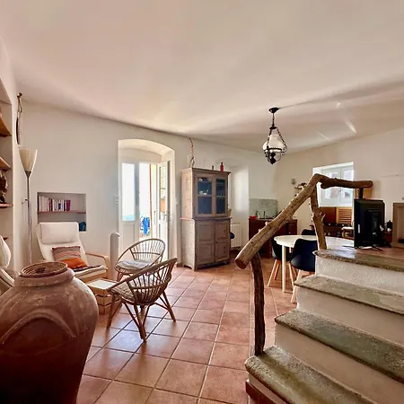 Maison De Charme Avec Terrasse Vue Sur Сasa de vacaciones Rogliano