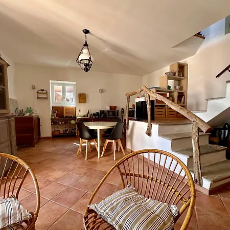 Maison De Charme Avec Terrasse Vue Sur