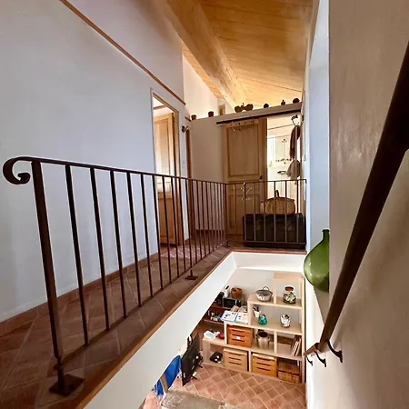 Maison De Charme Avec Terrasse Vue Sur Casa de Férias