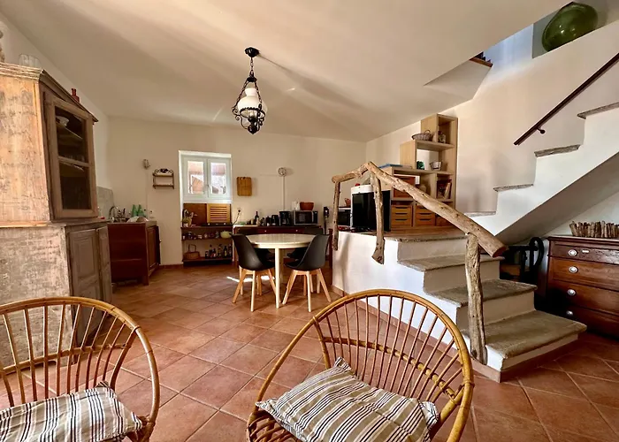 Maison De Charme Avec Terrasse Vue Sur