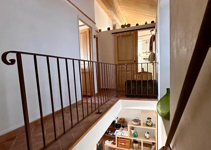 Maison De Charme Avec Terrasse Vue Sur Casa de Férias