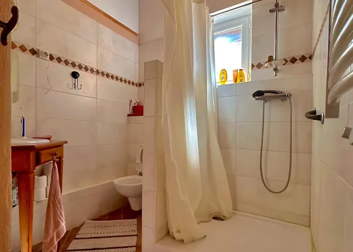 Maison De Charme Avec Terrasse Vue Sur Casa de Férias